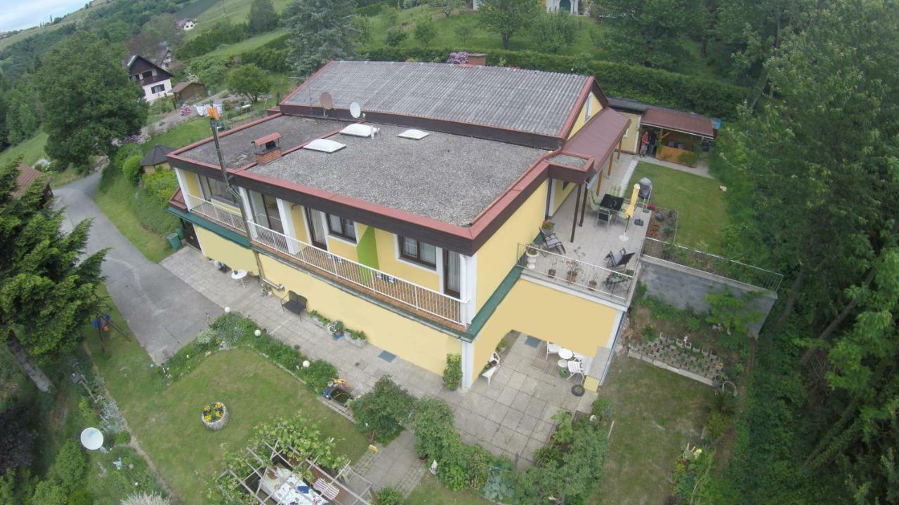 Ferienwohnung Haus Renarth - Michaela Pro Kitzeck im Sausal Exterior foto